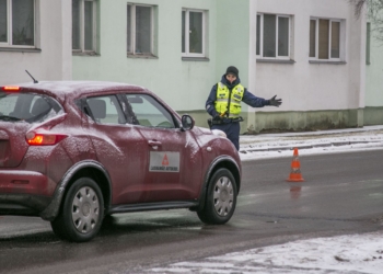 В Эстонии каждому трезвому водителю дадут по конфетке