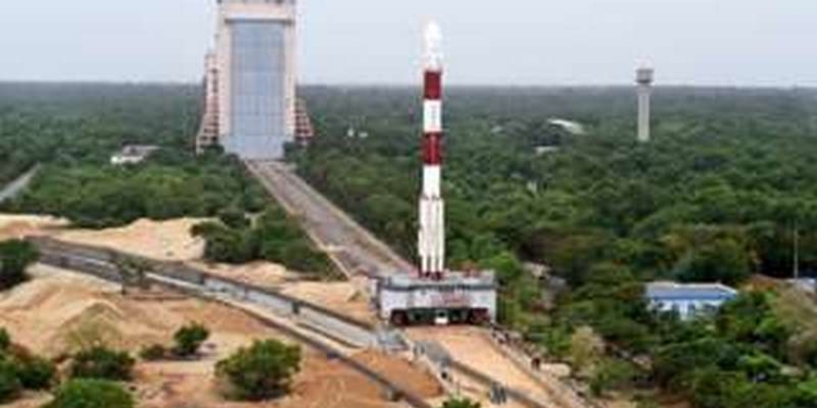 Индия побила рекорд одновременного запуска спутников в космос – 104 с одной ракеты