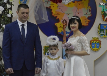 «Брак за сутки»: В Николаевском краеведческом музее в День святого Валентина поженились две пары