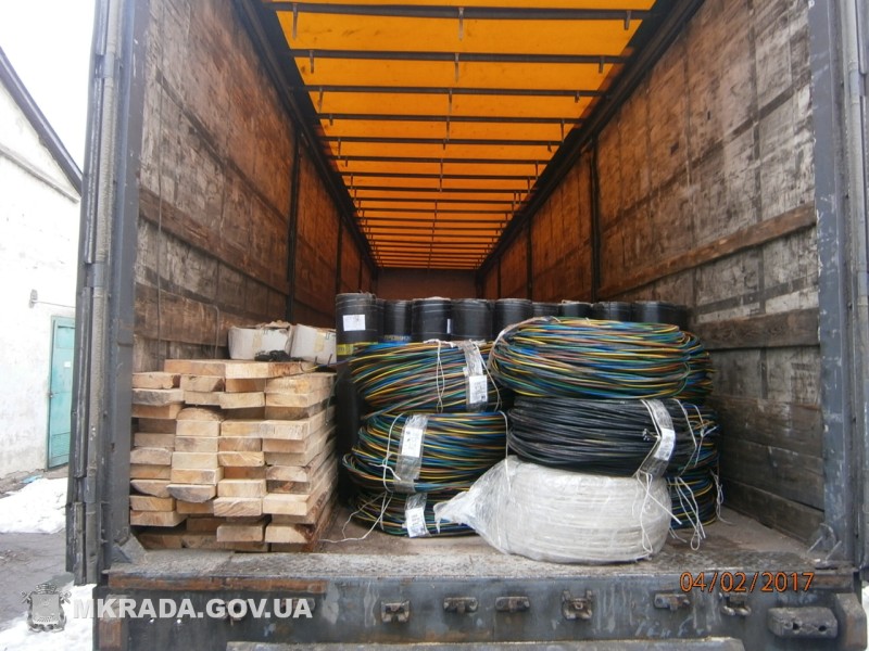 Николаев отправил в Авдеевку стройматериалы из материального резерва