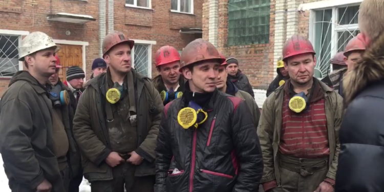Волынские шахтеры хотят рассказать Насалику и Гройсману, где брать уголь