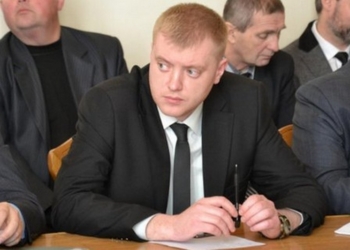 ​В Раде принял присягу нардеп из “Народного фронта”, сменивший умершего Ваната