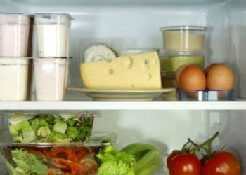 Как размещение продуктов в холодильнике влияет на ваш вес