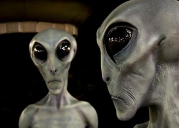 Военный телеканал РФ сообщает, что инопланетяне превратили российских солдат в камень