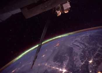 Астронавт ESA опубликовал снимки полярного сияния из космоса