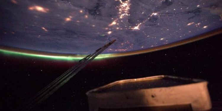 Астронавт ESA опубликовал снимки полярного сияния из космоса