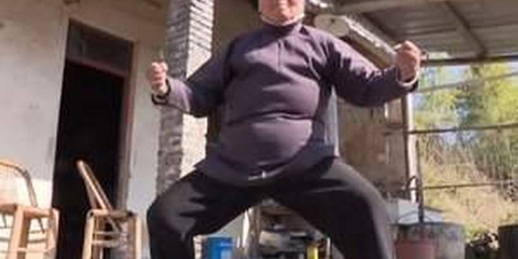 Боевая старость: в Китае живет 94-летняя «кунг-фу бабушка»