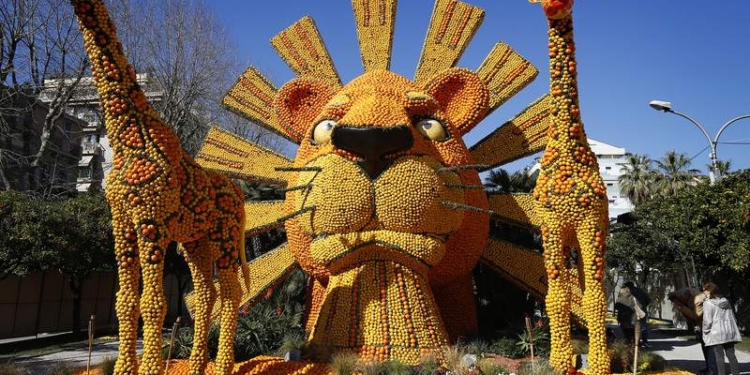 Грузите апельсины бочками. Или делайте из них скульптуры, если деть больше некуда