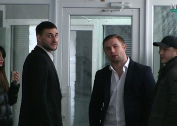 «П..ры, собрались на х..!». В Центральном суде Николаева рассмотрели видео конфликта мажоров-дебоширов с полицией