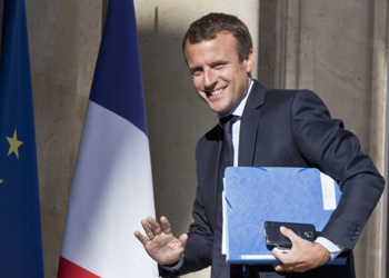 На выборах президента Франции “друг Путина” из-за коррупционного скандала уступает “преемнику Олланда”