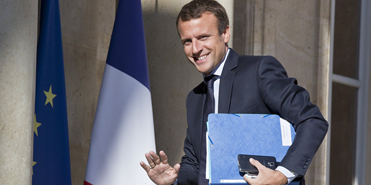 На выборах президента Франции “друг Путина” из-за коррупционного скандала уступает “преемнику Олланда”