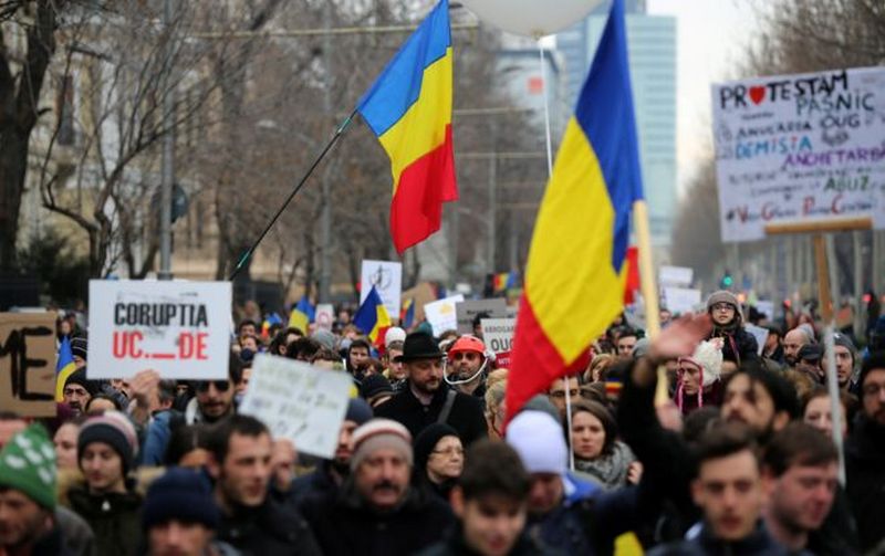 В Румынии отменили "коррупционный" указ, вызвавший акции протеста 1