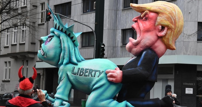 Немецкая весна. Скандальный карнавал в Германии, пародийные скульптуры на мировых политиков