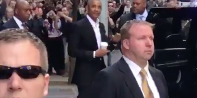 На кого ж ты нас покинул. Обама на улицах Нью-Йорка. Толпа неистовствует