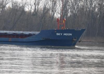 Моряков с африканского судна оштрафовали за заходы в порты Крыма