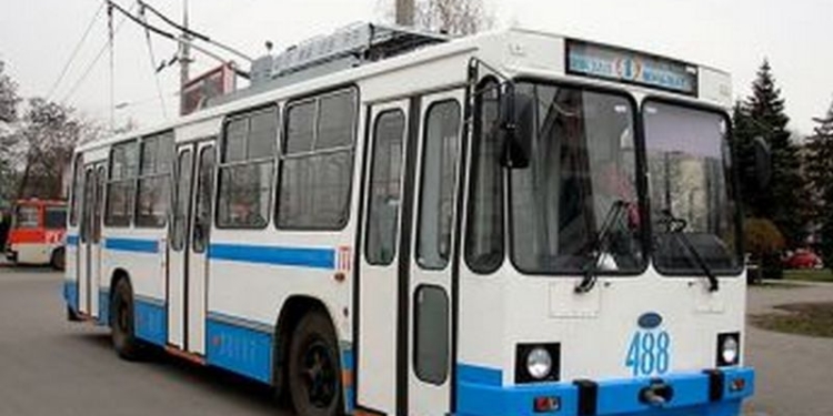Завтра в Херсоне поднимут стоимость проезда в троллейбусах – она будет выше, чем в Николаеве