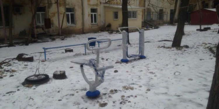 В Николаеве подрядчик присвоил 135 тысяч при ремонте детских площадок