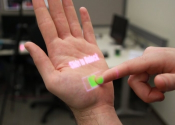 Компания Apple получила патент на мультитач-кожу