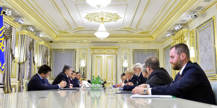 Порошенко заявил, что конфискация украинских активов на Донбассе – свидетельство оккупации РФ востока Украины