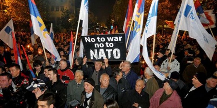 А-ля Крым? В Черногории готовят референдум против НАТО под диктовку россиян