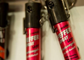 Из-за халатности сотрудника службы безопасности аэропорта Берлин-Тегель 15 человек наглотались перцового газа