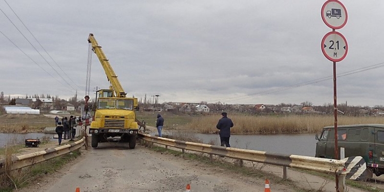 В Николаевской области восстановили проезд по затонувшему понтону через Ингул