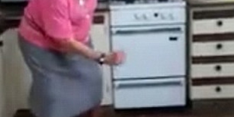 74-летняя аргентинская бабуля настолько жарко танцевала кумбию под La Pollera Amarilla, что с ней захотела встретиться исполнительница песни