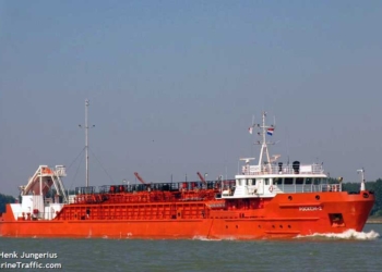 В Николаев на завод Новинского на ремонт стал танкер, заходивший в Крым и участвовавший в контрабандных схемах Курченко