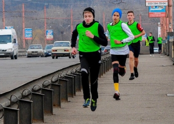 Кросс и шоссейная миля: в Николаеве прошло несколько соревнований по нестадионным видам легкой атлетики