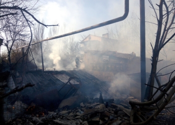 Вчера было 3, сегодня – 5: в Николаевской области горели хозпостройки