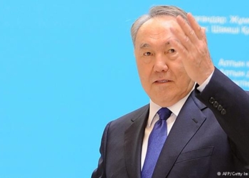 Ослабить, но не отпустить вожжи: по предложению Назарбаева у премьер-министра и парламента будет чуть больше прав