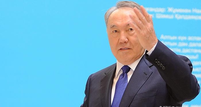 Ослабить, но не отпустить вожжи: по предложению Назарбаева у премьер-министра и парламента будет чуть больше прав