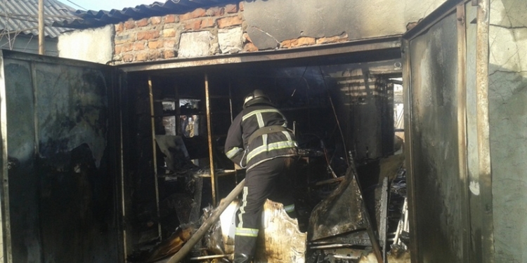 Восьмимартовский пожар в Вознесенске – горел гараж