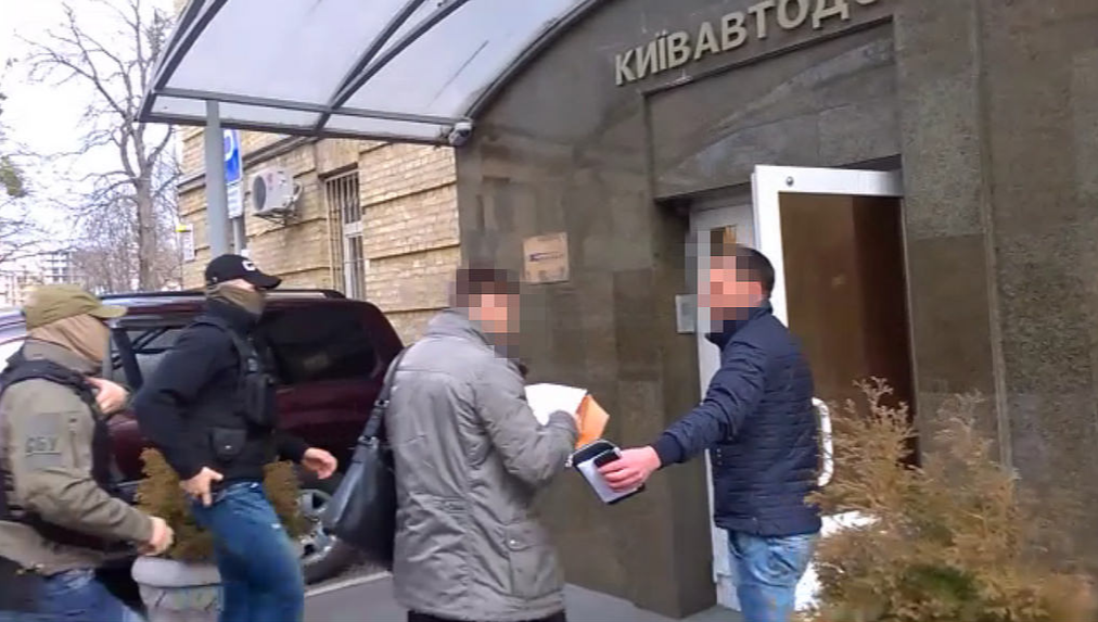 Сотрудники СБУ раскрыли хищение сотен миллионов гривен должностными лицами Киевавтодора 4