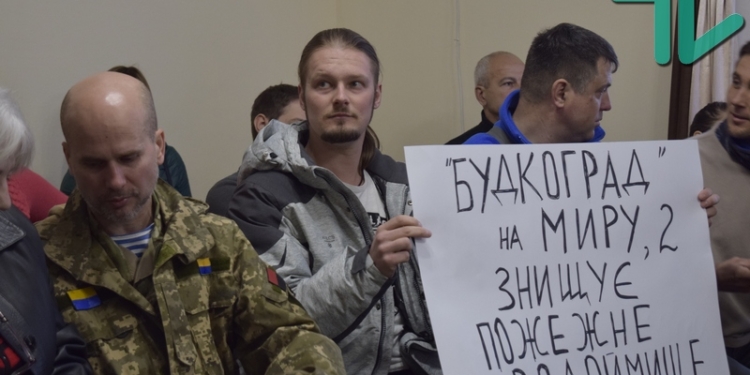 Член земельной комиссии указал на то, что мэр Николаева и чиновники могли решить проблему с «будкоградом» на Колосе без привлечения депутатов