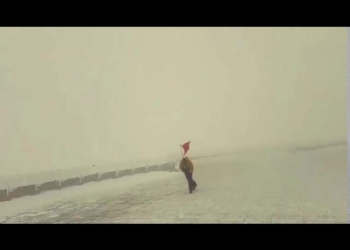 Куда нам против природы? Как метеорологам против ветра