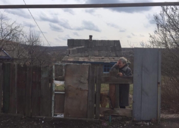 Боевики обстреляли жилой сектор Авдеевки из Градов. Многие дома разрушены