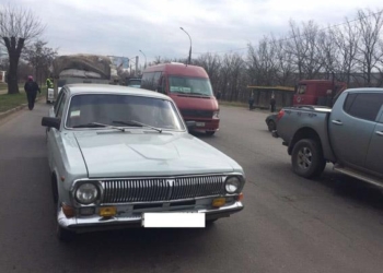 Вчера в Николаеве под колеса «Волги» попала женщина