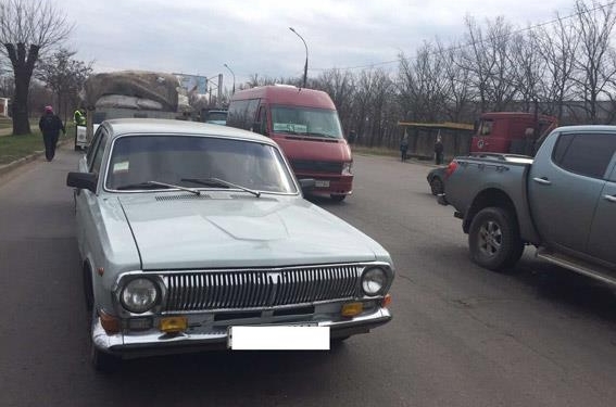 Вчера в Николаеве под колеса «Волги» попала женщина