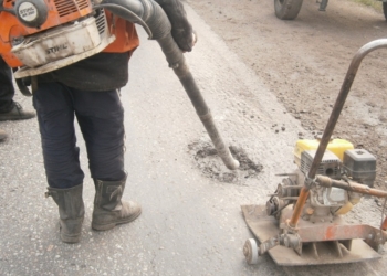 На дорогах Николаевщины залатали почти 18 тыс. кв.м ям