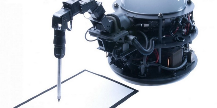 Японский робот превзошел человека в создании рекламы