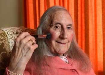 Теперь счастлив. В Англии 90-летний ветеран войны отважился на смену пола