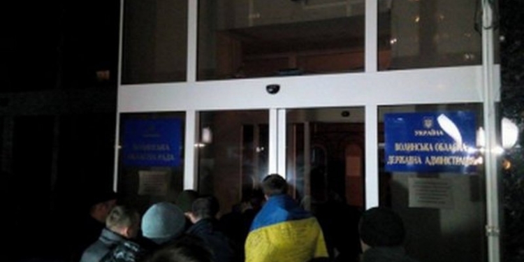 Волынский и Черновицкий облсоветы проведут внеочередные сессии – обсудят ситуацию с блокадой