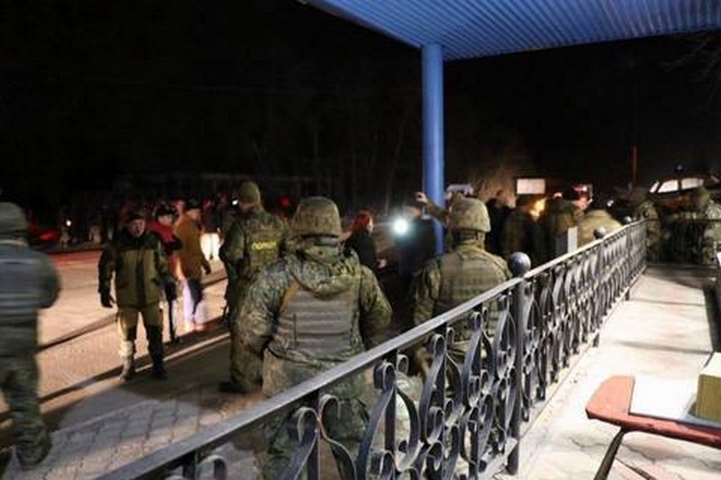 ​Прокуратура возбудила дело по факту стычки нардепа Парасюка с полицией на блокпосту возле Славянска 1