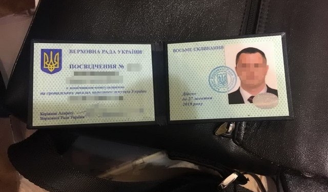 В Житомире на взятке задержан помощник нардепа