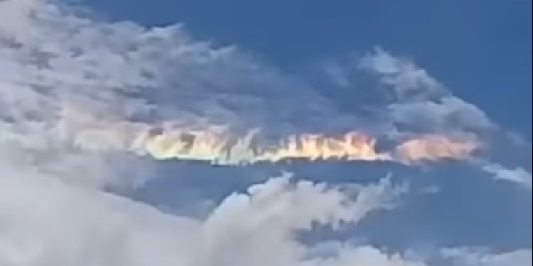 Апокалипсис? Огненные облака заметили в Перу