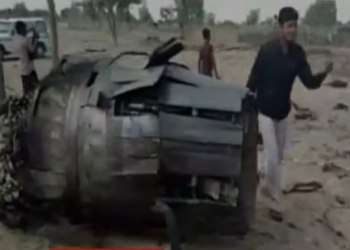 В Индии на деревню упал истребитель российского производства