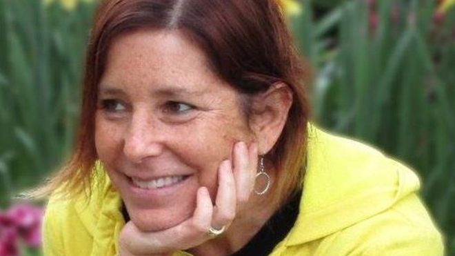 Умирающая писательница ищет жену своему мужу