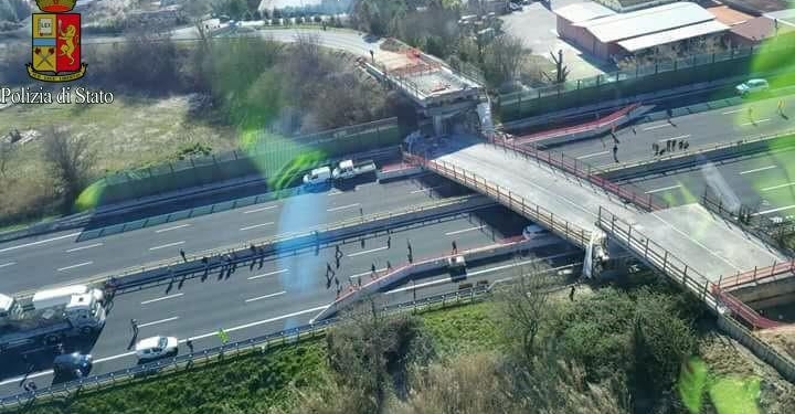 В Италии обрушился мост. Раздавило супружескую пару