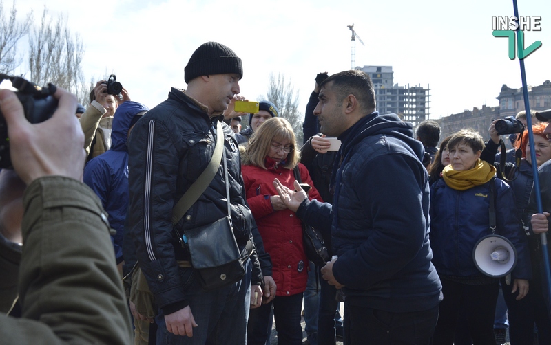 В Николаеве на митинге против тарифов ЖКХ произошли столкновения 15